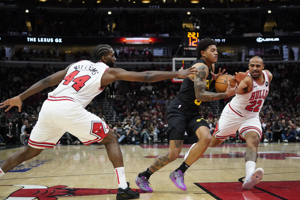 关于今晨犹他爵士复出首秀——NBA常规赛节点到来；震撼外界；身体对抗强度拉满的信息